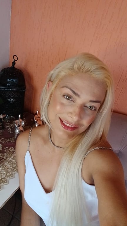 Lilian Massagista Tantrica Nuru e Mix Erotica Com Local